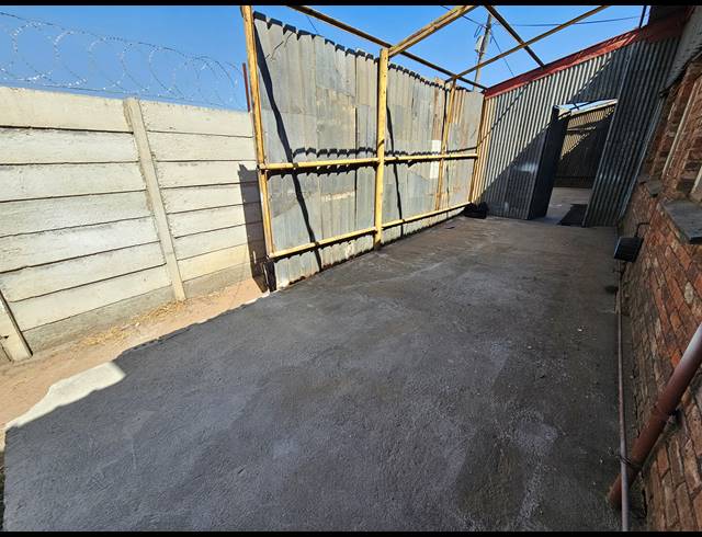 297M² FACTORY TO LET IN ANDERBOLT
